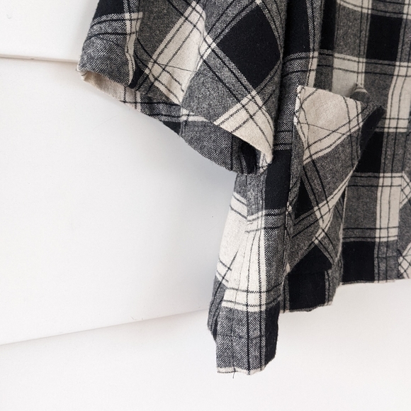 Coldwater Creek Women's Black Plaid Cape  Blazer Jacket, Size PS - Picture 9 of 11